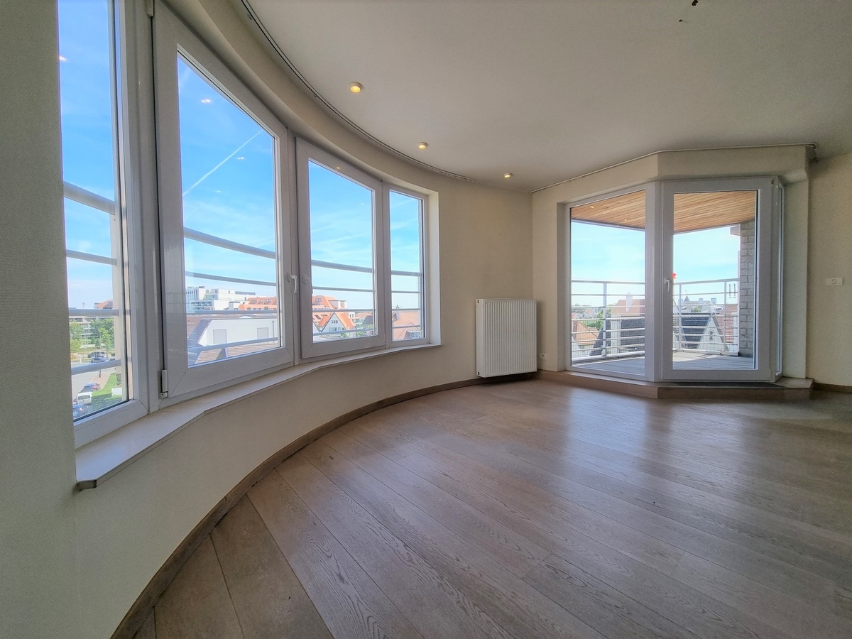 Hoekappartement (116m²) met open zicht aan het Albertstrand - Knokke 
