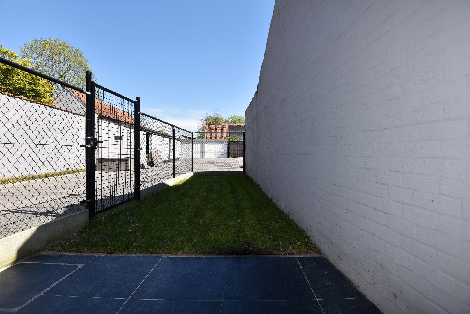 Gelijkvloers 1 slpk app. met terras en garage te centrum Maldegem 