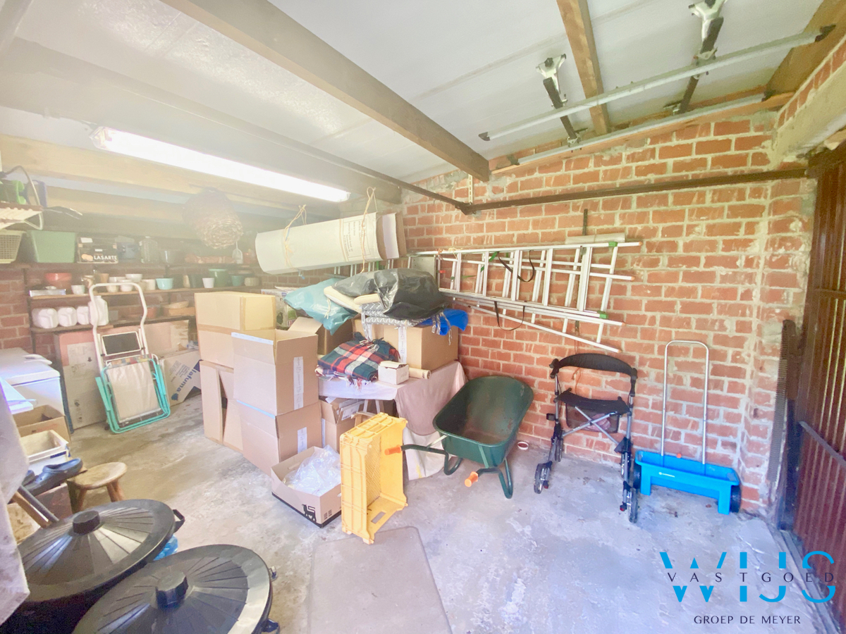 Stevige gezinswoning op SUPER locatie te Eeklo! 