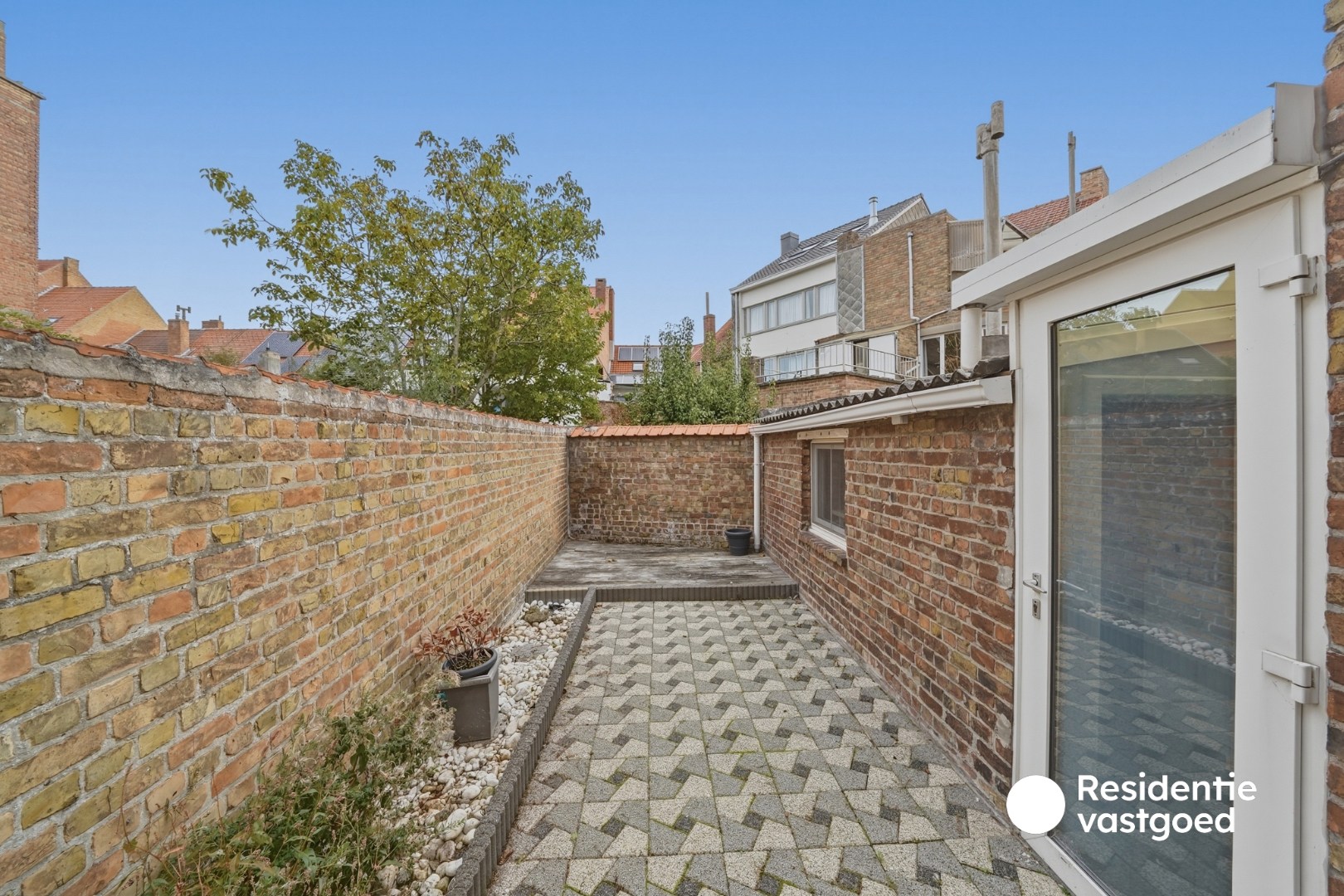 Gezellige stadswoning met zonnige koer en ruime zolder in Oostende 