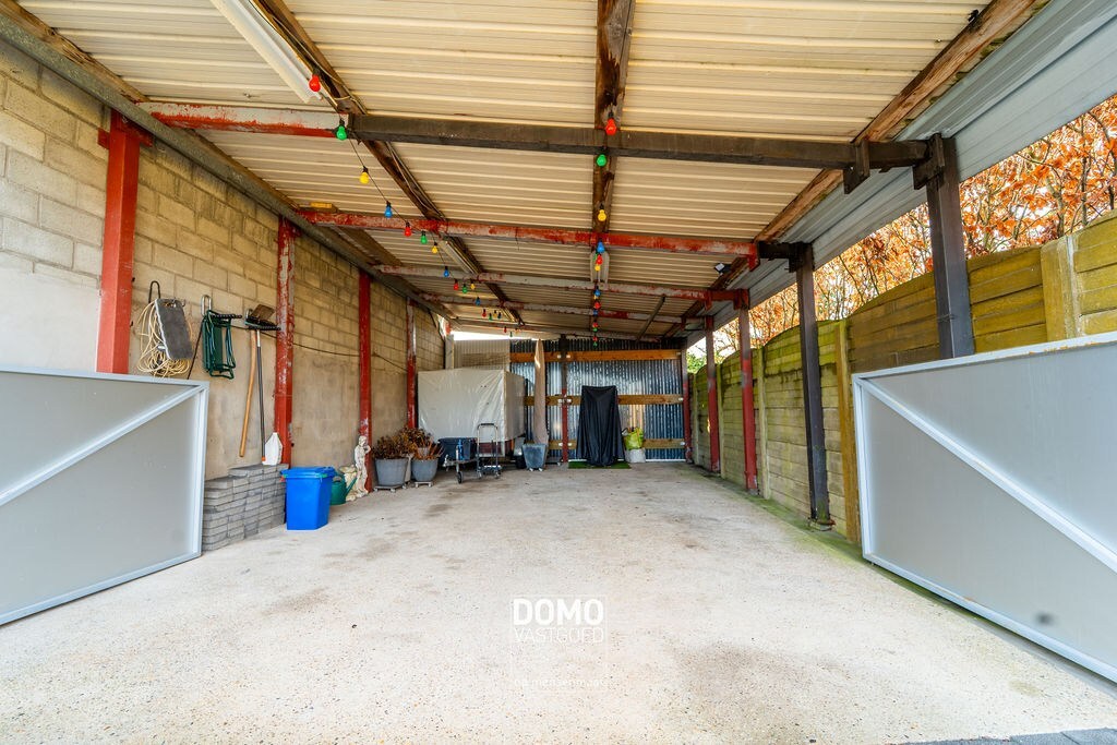 RUIME WONING VAN BOUWJAAR 2008 MET EPC LABEL B, 3 SLAAPKAMERS EN EEN HANGAR TE DIEPENBEEK 