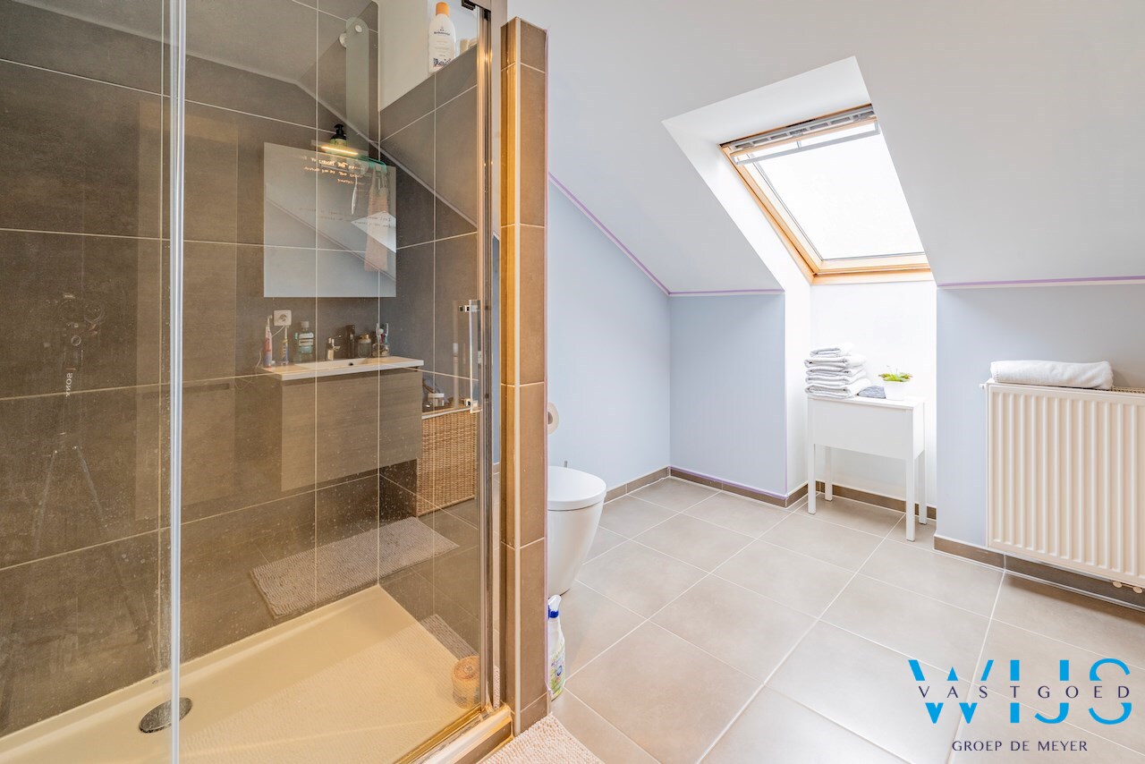 Recent duplexappartement met zeer aangenaam terras te Ertvelde ! 