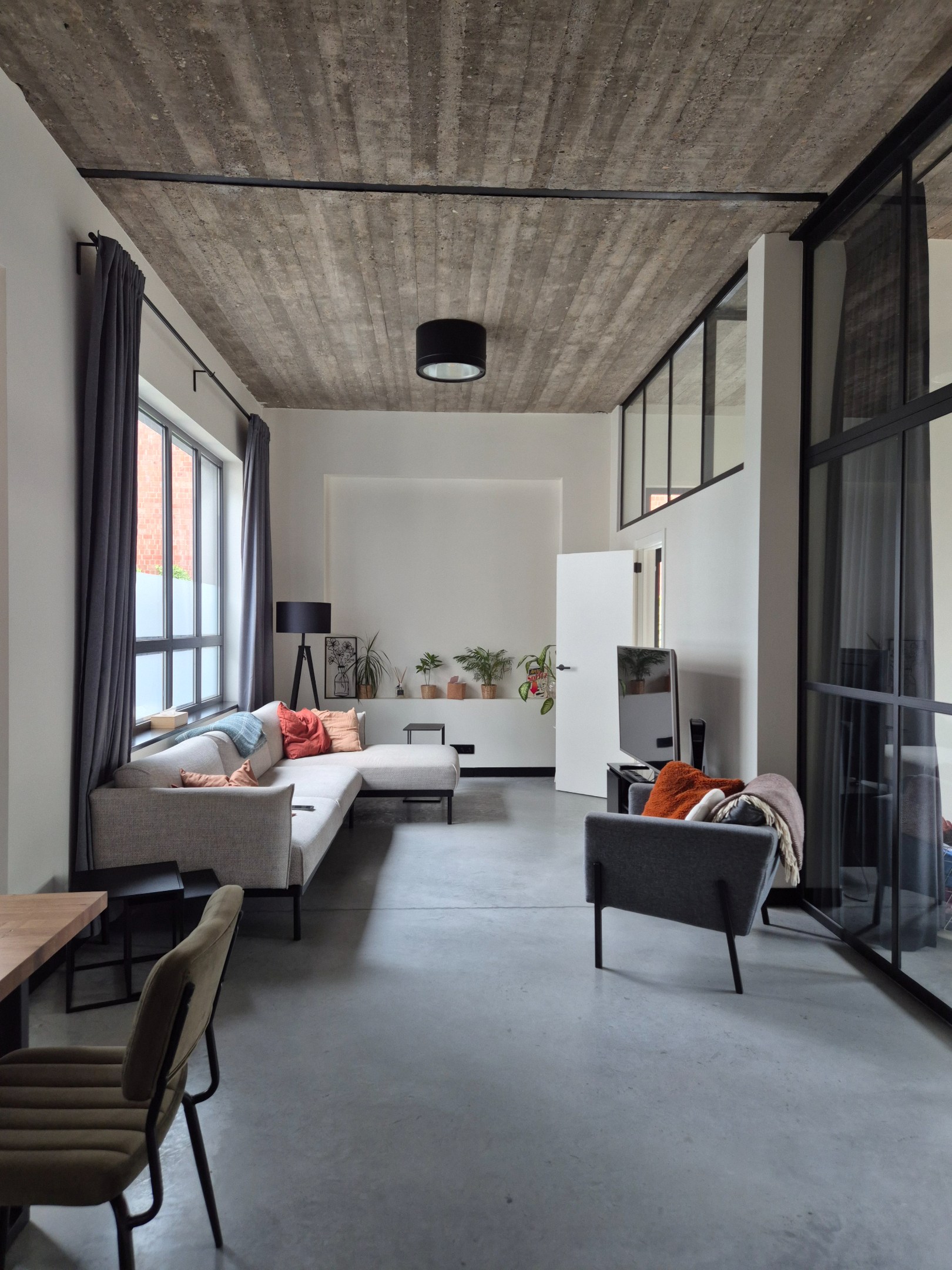 Appartement (loft stijl) in het centrum met 2 slaapkamers en terras 