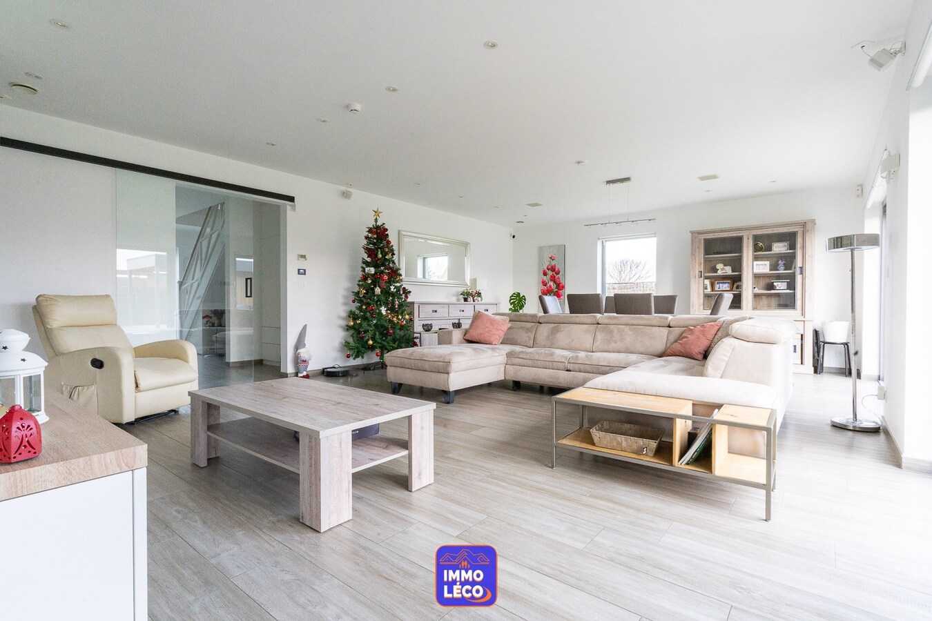 Grande Villa de standing développant une surface habitable de 435m², dans un clos résidentiel prisé ! 