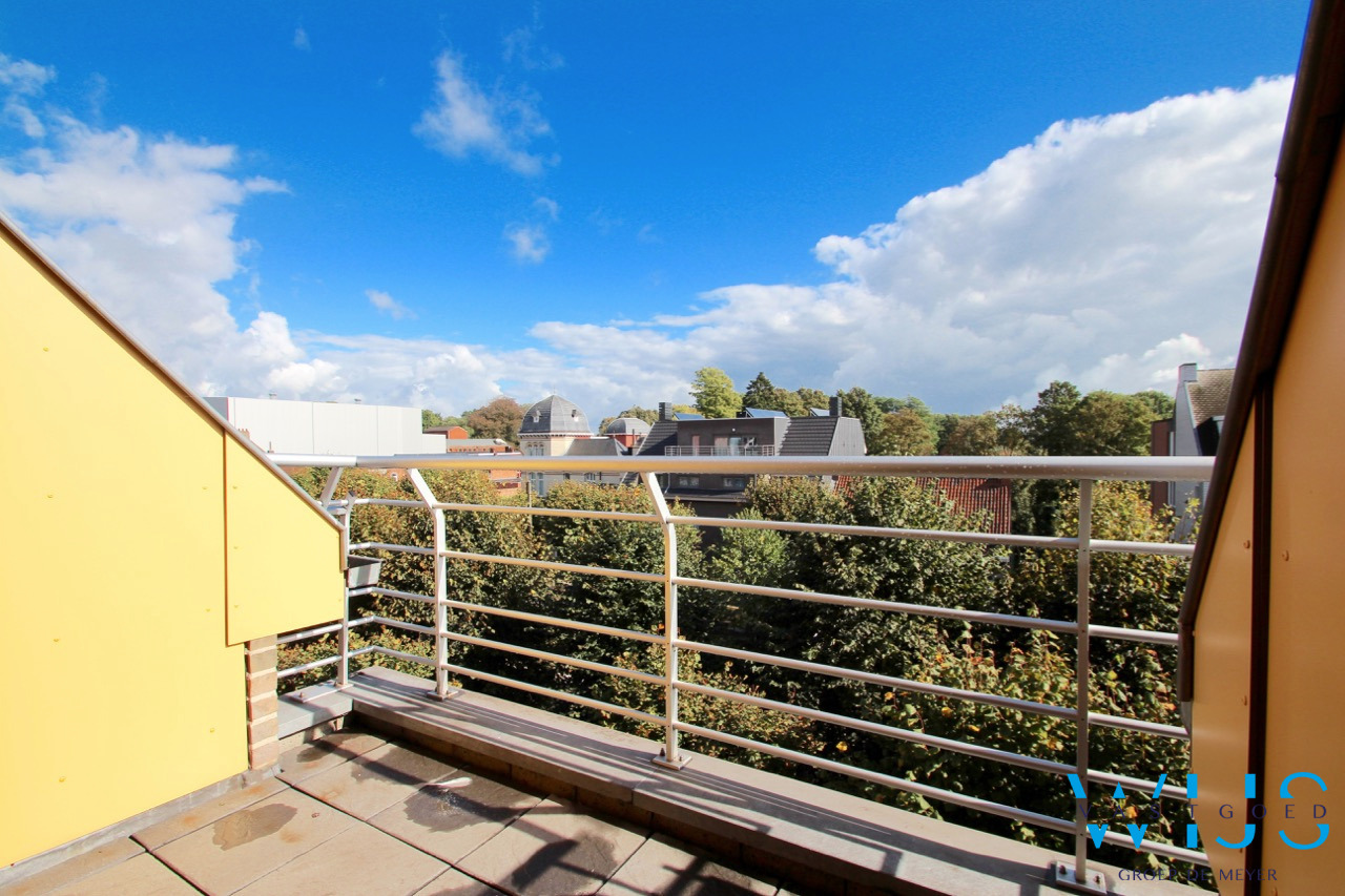 Ruim 3 slaapkamer appartement CENTRUM ERTVELDE 