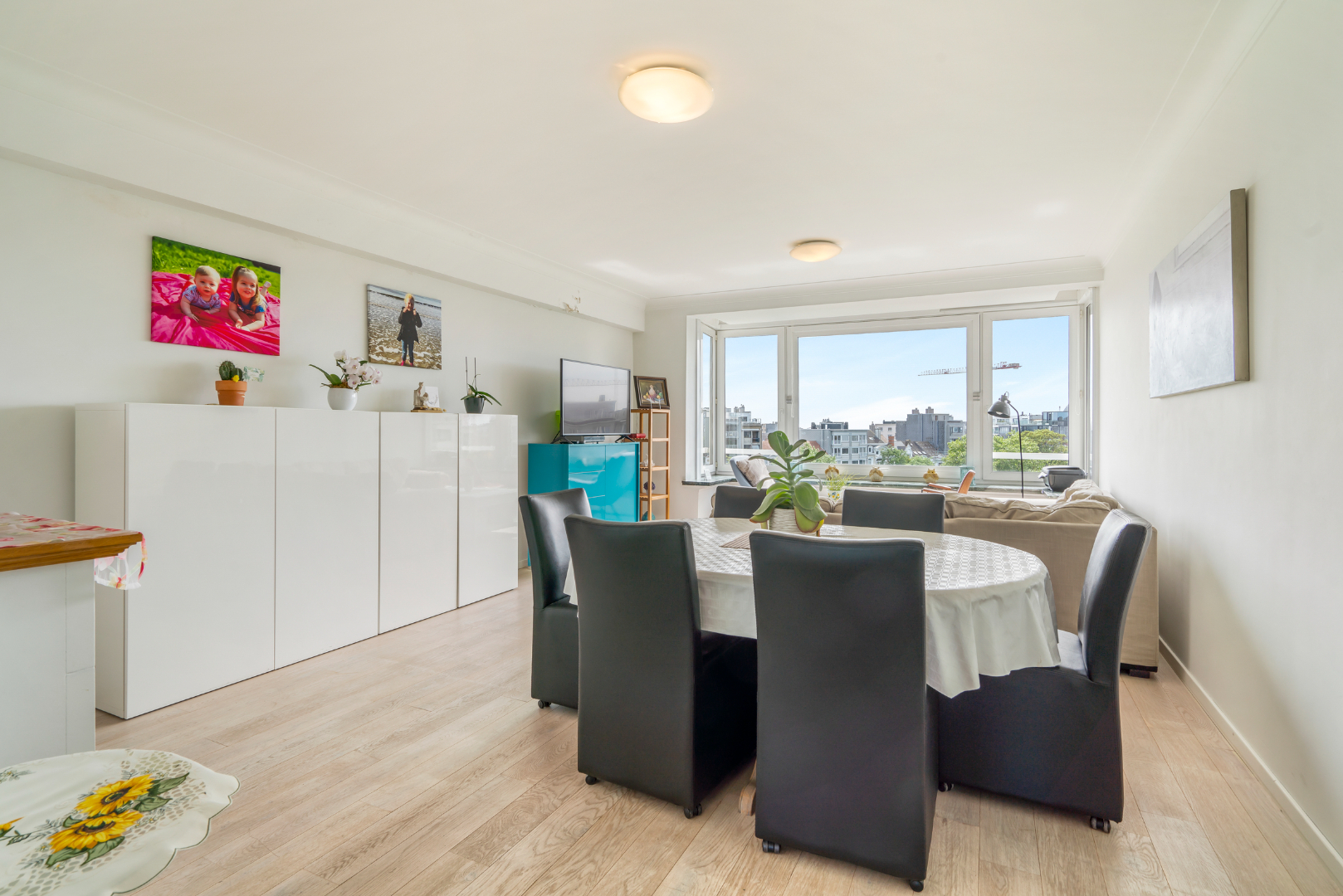 RUIM 2 SLAAPKAMER APP. MET ZICHT OP HET PARK 