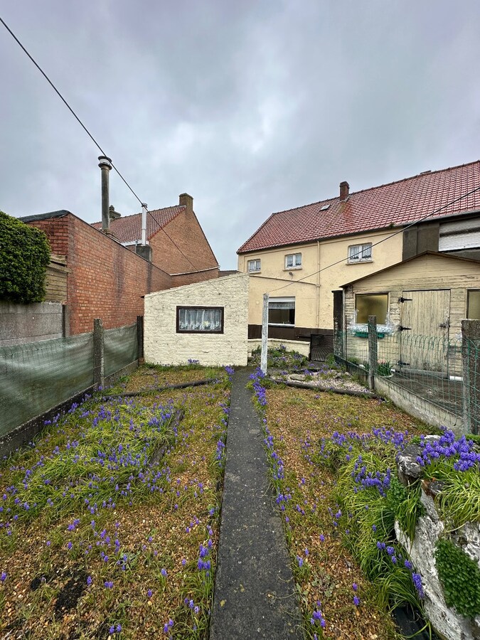 Woning met 3 slaapkamers en garage te Snaaskerke 