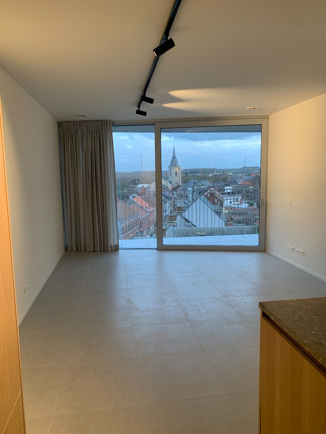 Appartement met 2 slaapkamers en terras. 