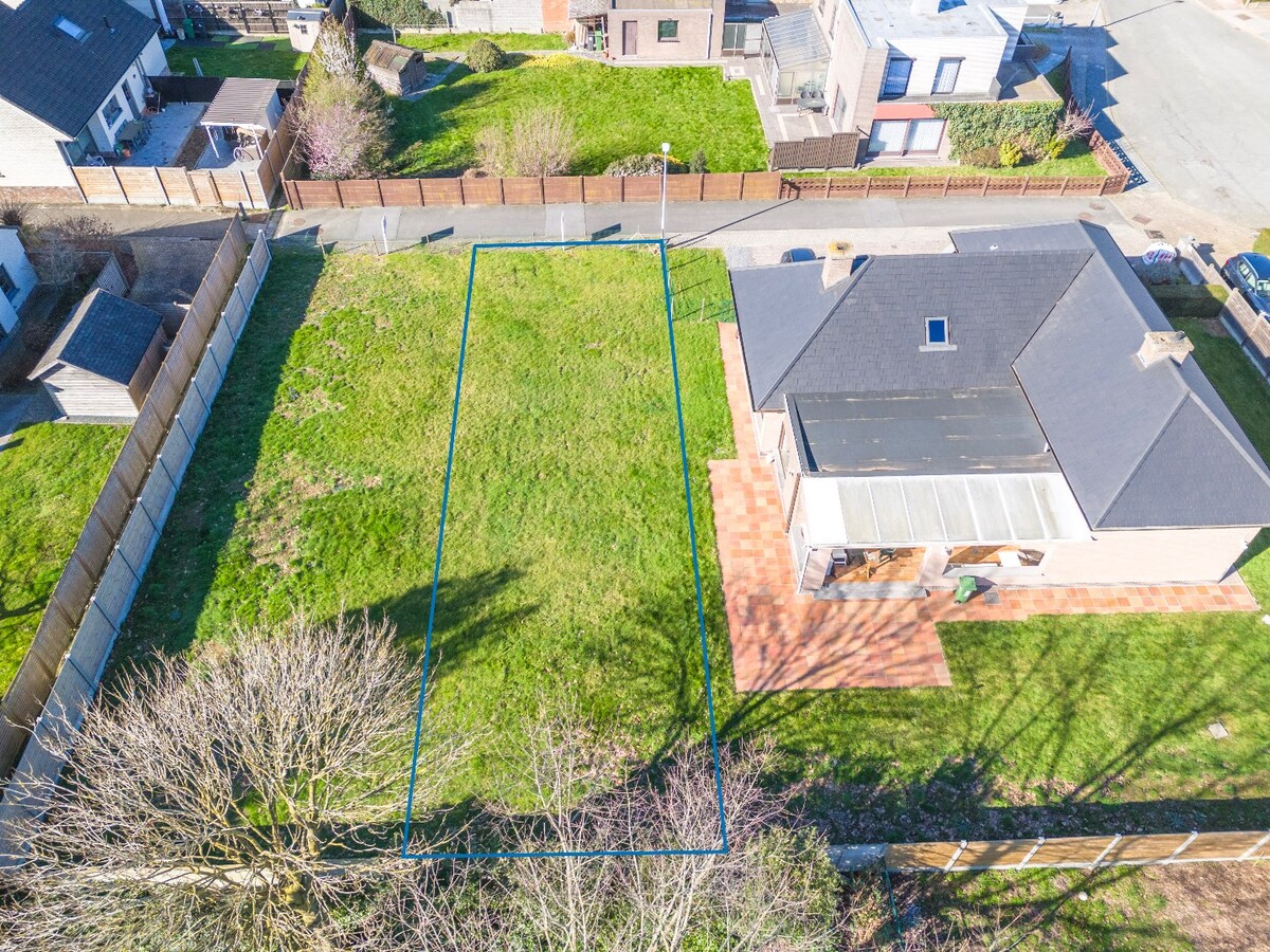 Residentieel gelegen bouwgrond voor HOB te Hillegem 