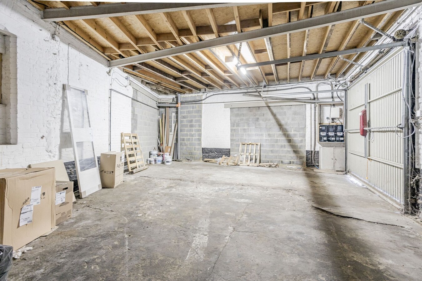 Entrepôt/garage de 60 m² 