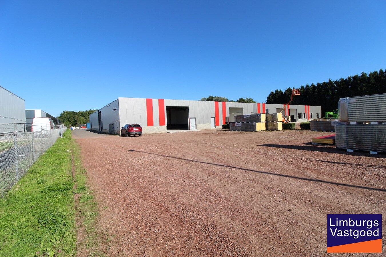 SLAKWEIDESTR. - KMO UNIT 4 - 113 m² - sectionaal poort - nabij E-314 