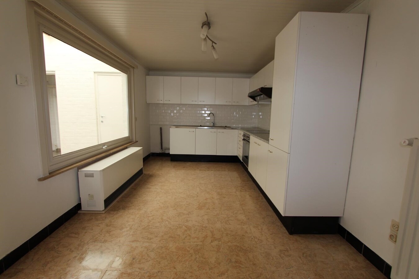 Woning met 3 slaapkamers en garage centrum-Ardooie 