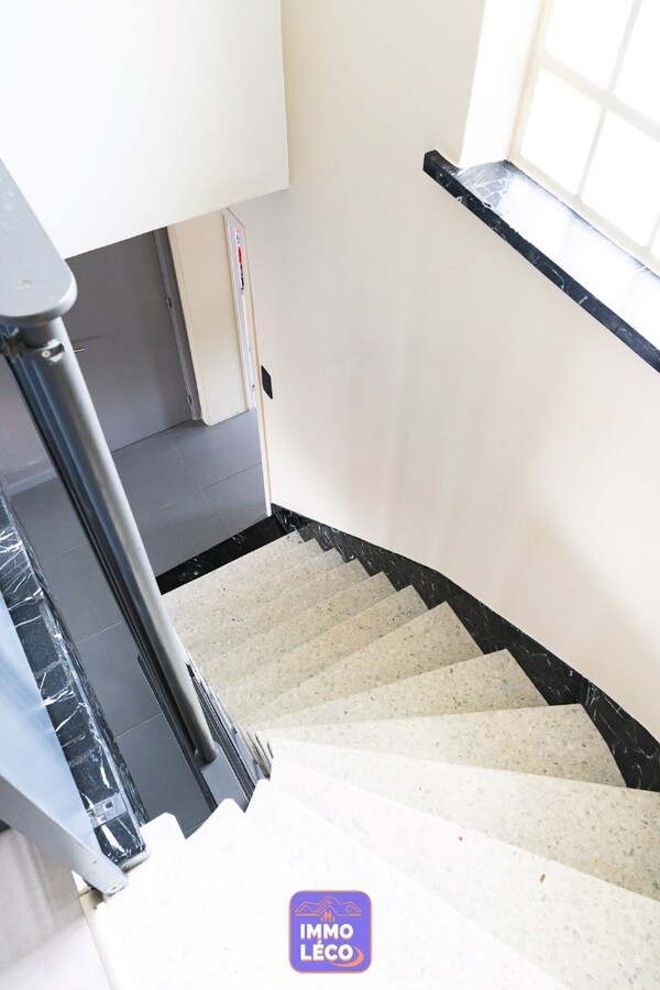 3 façades rénovée avec garage et jardin, plein centre-ville ! 