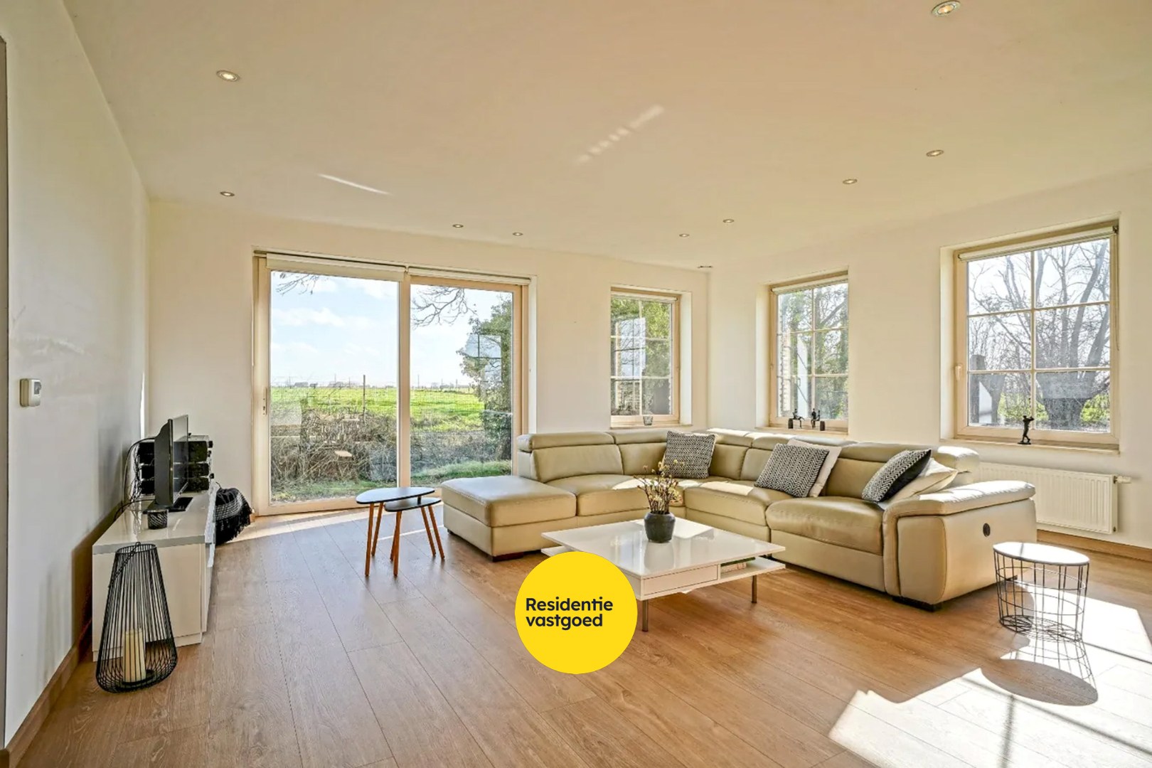 Recente open bebouwing (2019) op een perceel van maar liefst 44.888 m² 