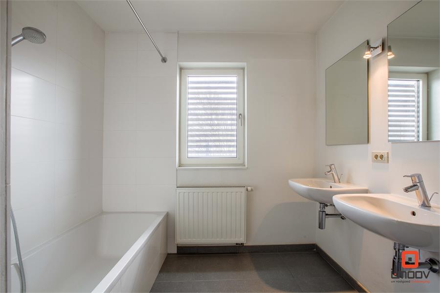 Modern twee-slaapkamer appartement. 