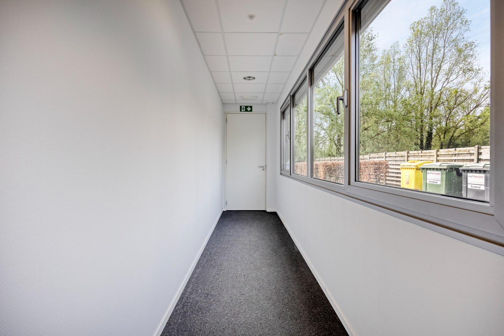 Zeer goed gelegen handelspand van Ca. 880m2 te huur! 