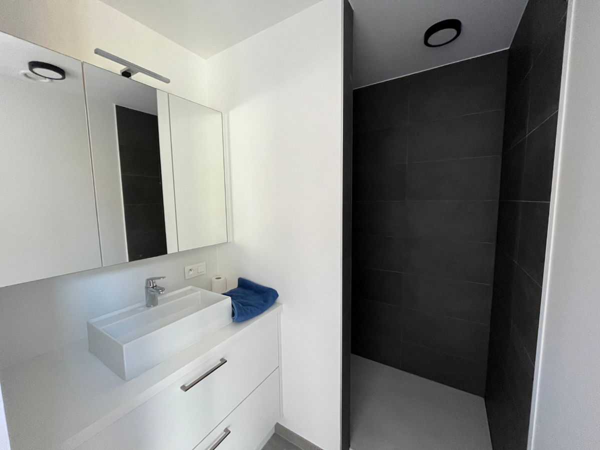 1 slpk-appartement met terras in centrum Gavere. 