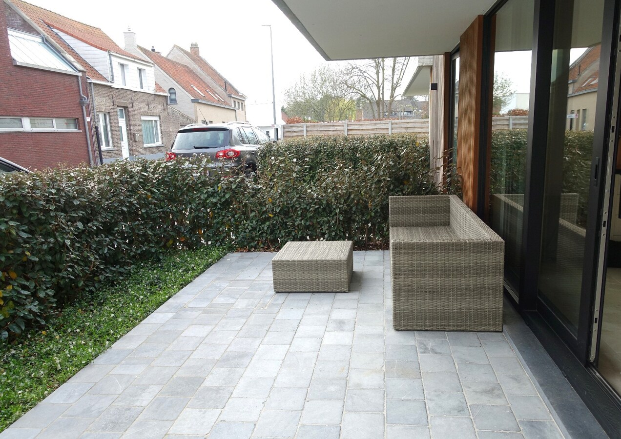 Prachtig appartement van 108,43 m² met autostaanplaats op uitstekende ligging in hartje Jabbeke 