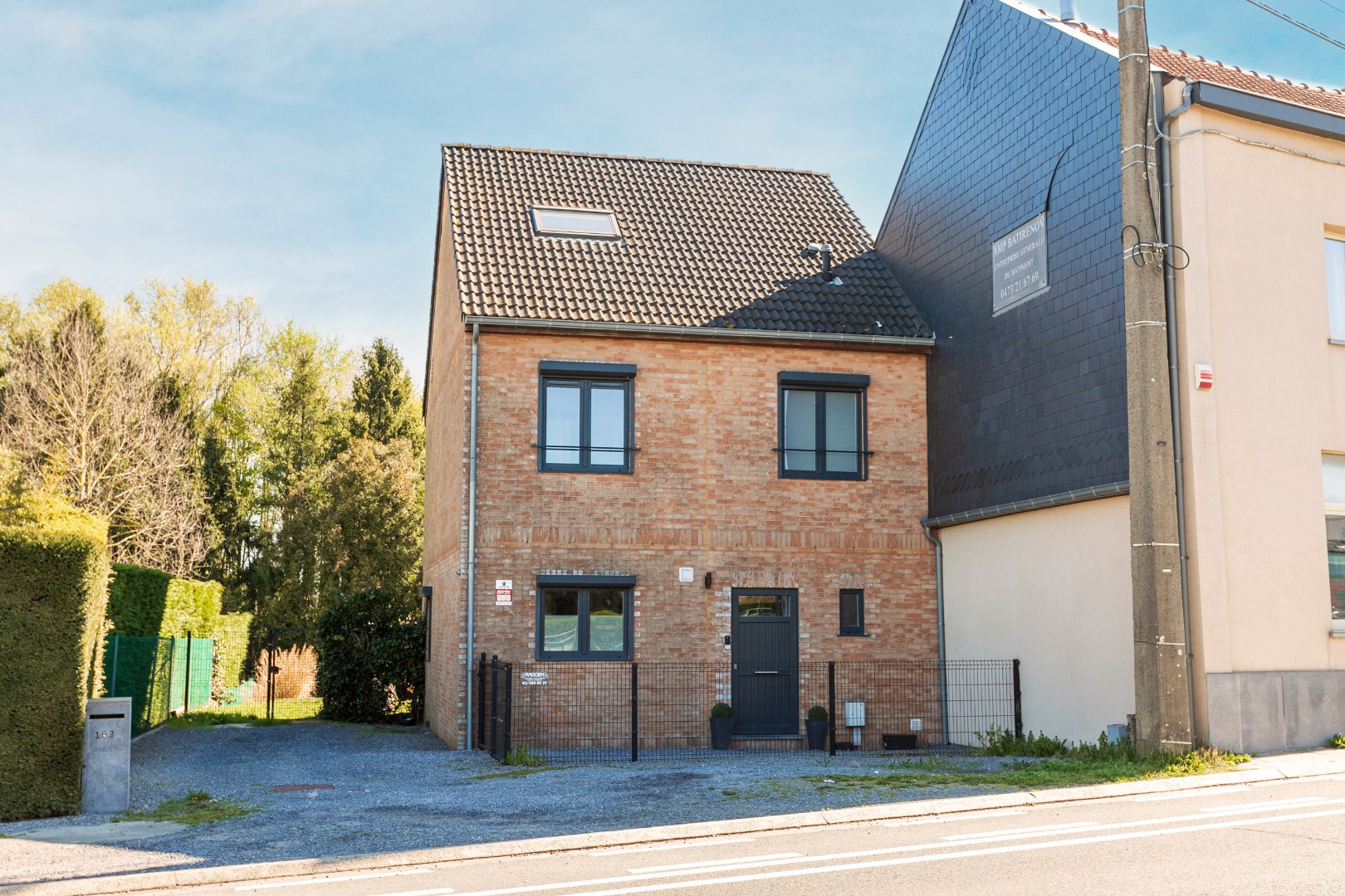 Recente woning (EPC B) met 5 slaapkamers en tuin te Braine-le-Château 