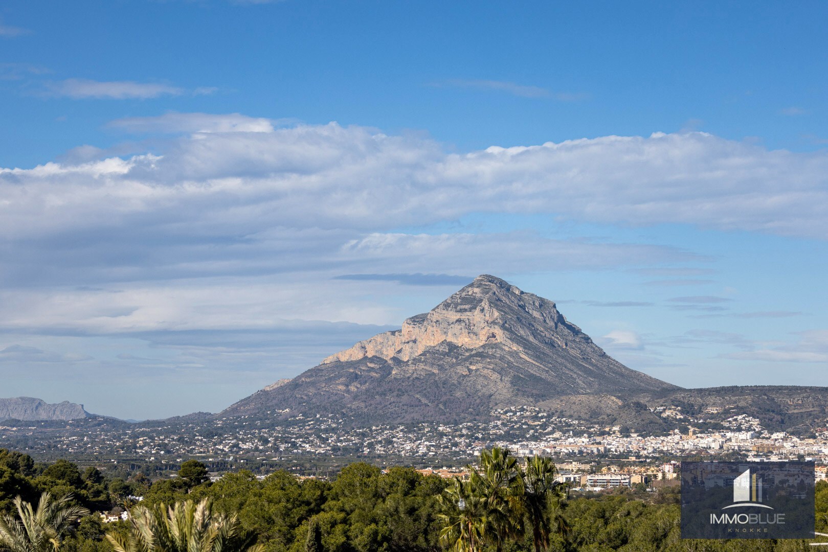 Gerenoveerde villa gelegen in een rustige urbanisatie Tosalet. 
