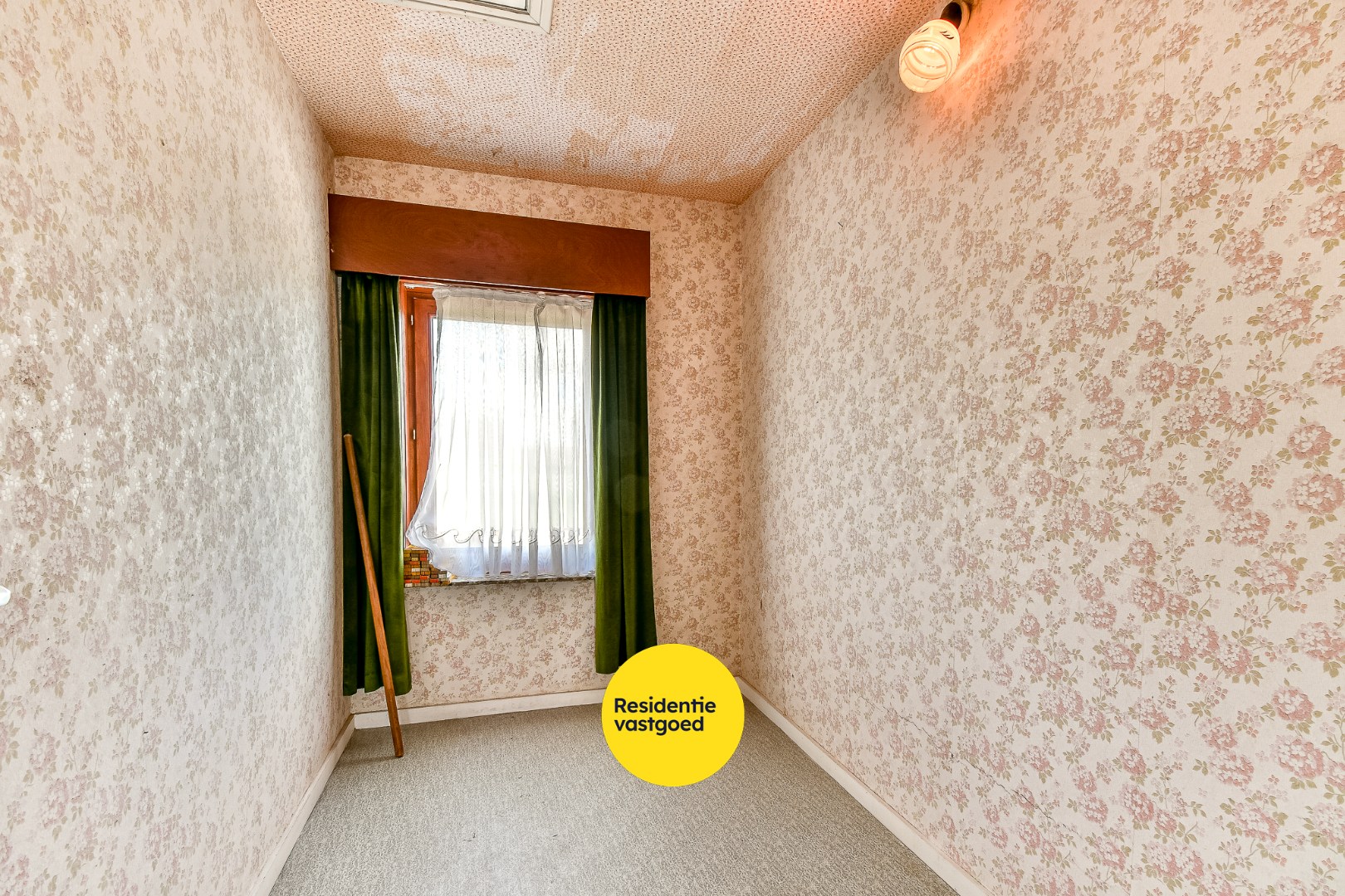 Te renoveren halfopen bebouwing met tuin en groot potentieel 