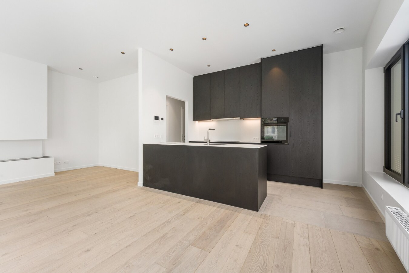 Luxueuze totaalrenovatie | ruim 2 slaapkamer appartement 