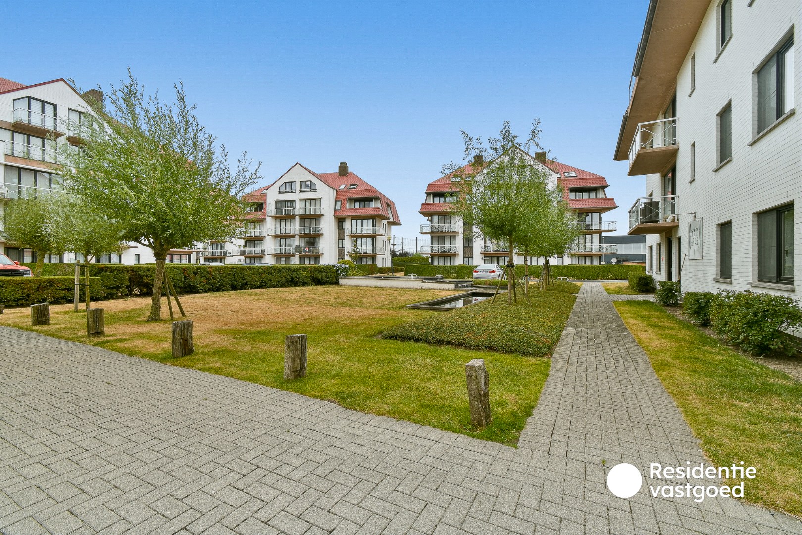 Gemeubelde studio in afgesloten vakantiepark met verwarmd zwembad 