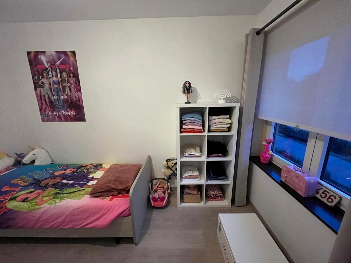 Modern appartement in hartje Dikkelvenne 