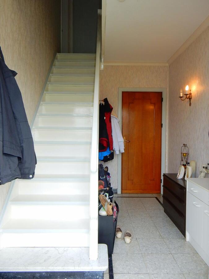 Woning met 4 slaapkamers en zonnige tuin 