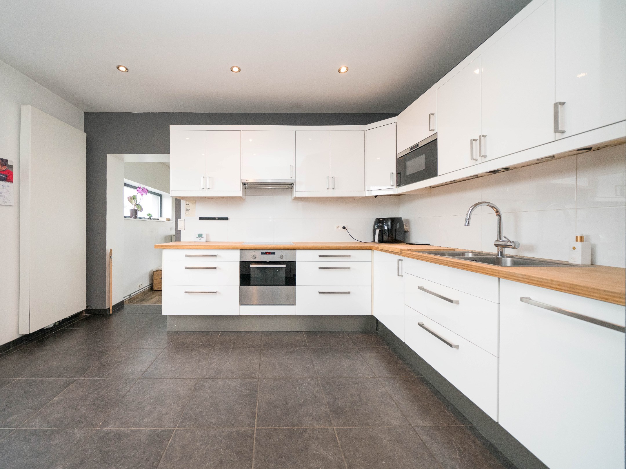 Gerenoveerde woning met grote tuin 