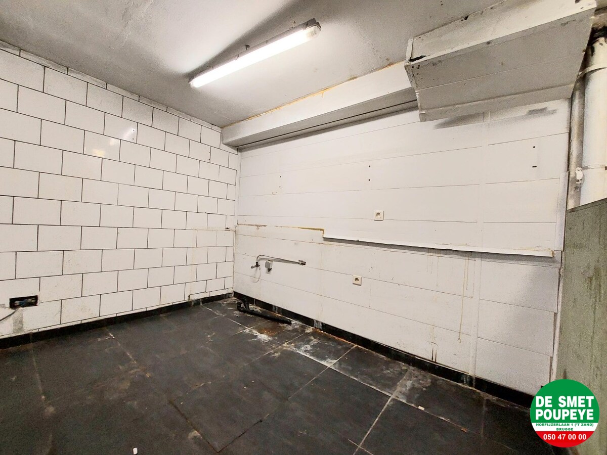 Handelsgelijkvloers nabij de Markt van Brugge 