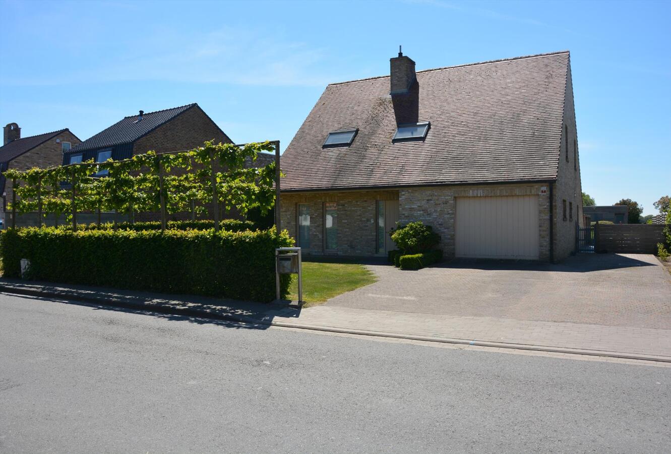 Rustig gelegen villa met prachtige tuin 