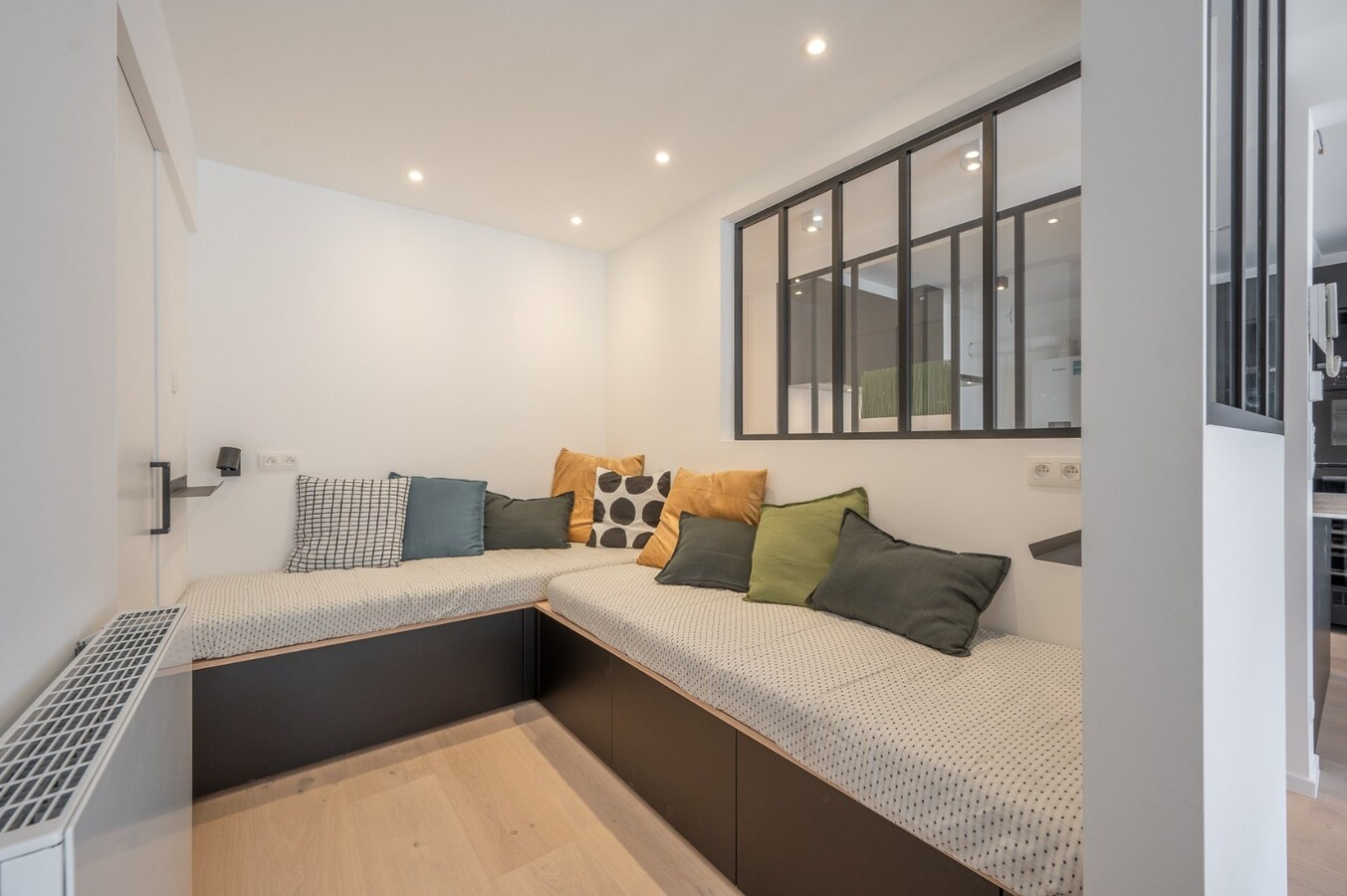 Recent gerenoveerd appartement met adembenemend zeezicht aan het Albertstrand. 