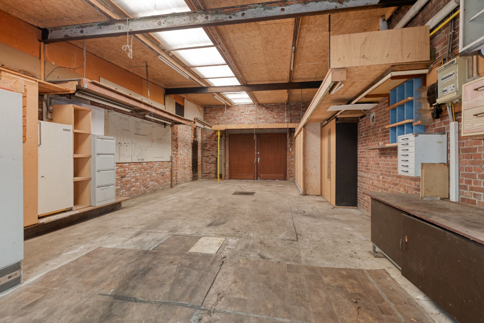 Gezinswoning met 6 slpk. en ruime garage op perceel van 1233m² te Leopoldsburg 