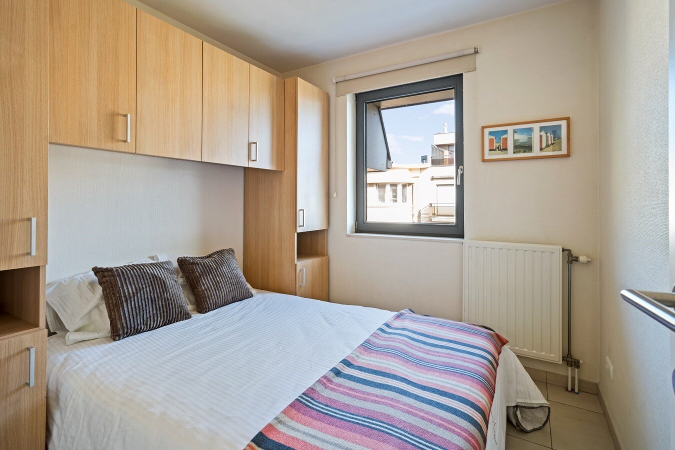 Modern 1 slaapkamerappartement op een boogscheut van het strand 