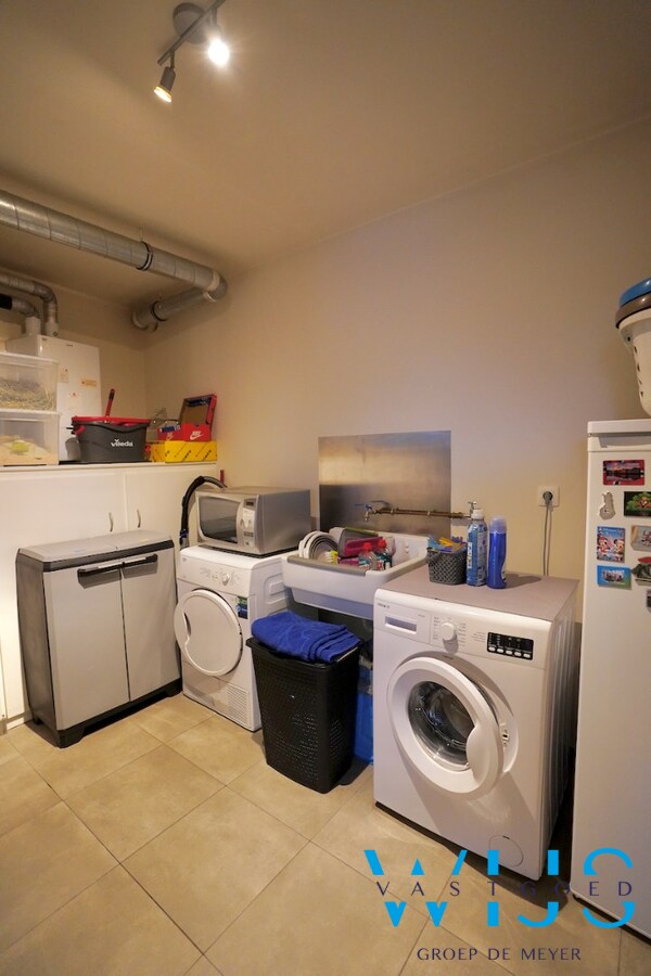 Prachtig lichtrijk appartement in het CENTRUM van ERTVELDE ! 