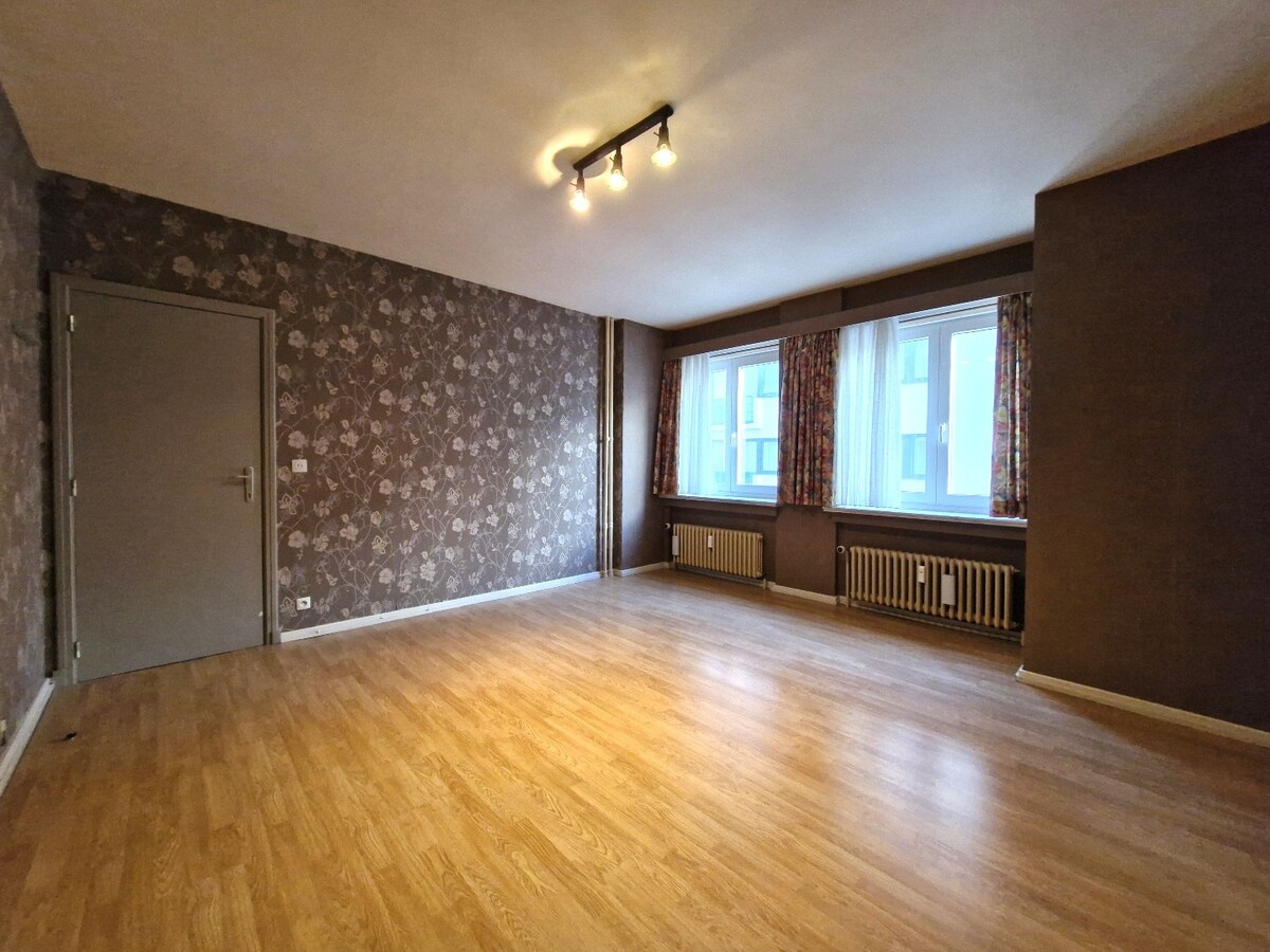 Groot hoekappartement met open zicht over de markt te Blankenberge 