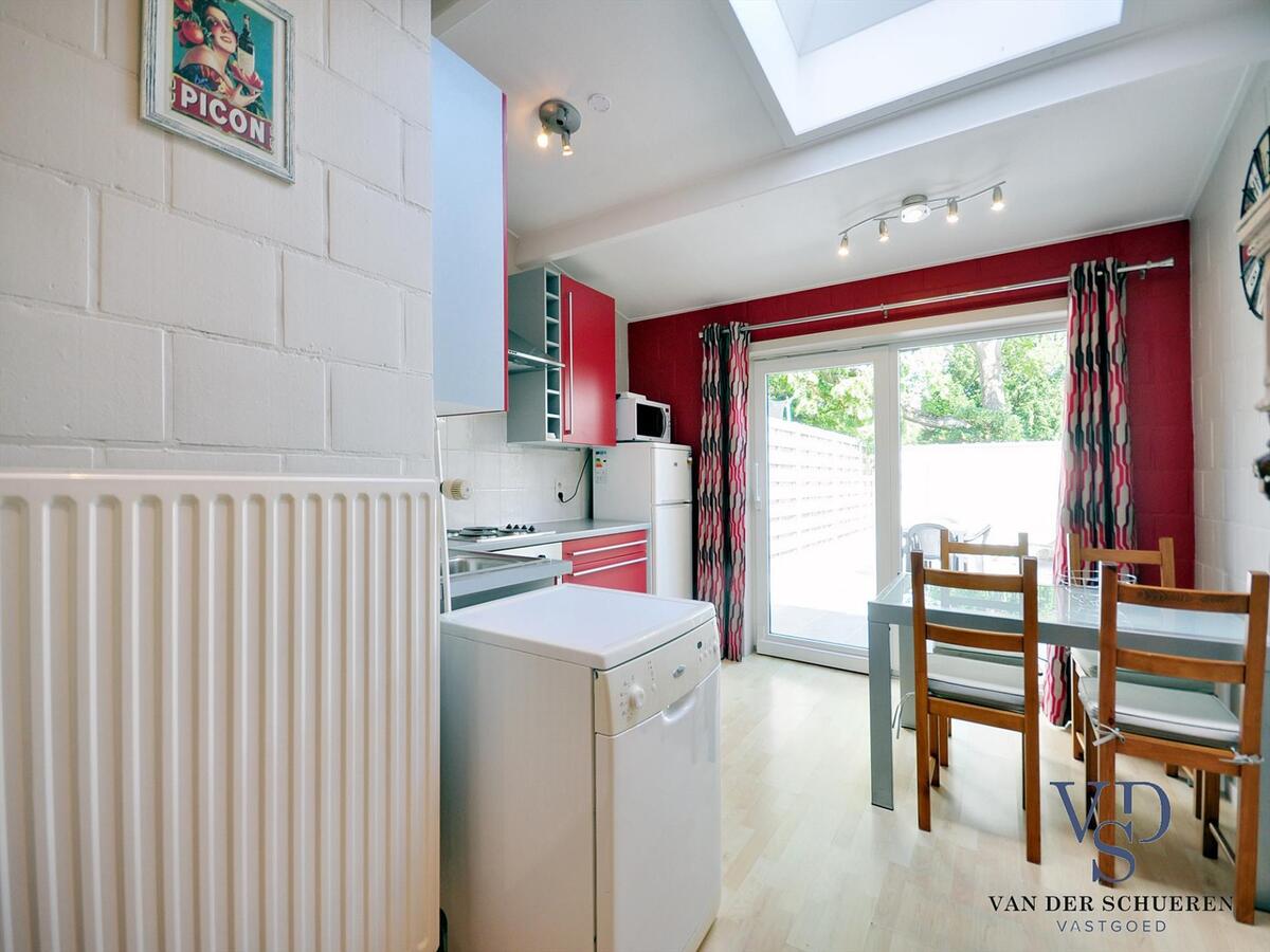 Hippe woning  op amper 350 m van het  UZ !   TOPPER !! 