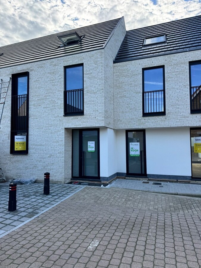 Nieuwbouwwoning met 3 slaapkamers en E-peil 10 te Veurne 