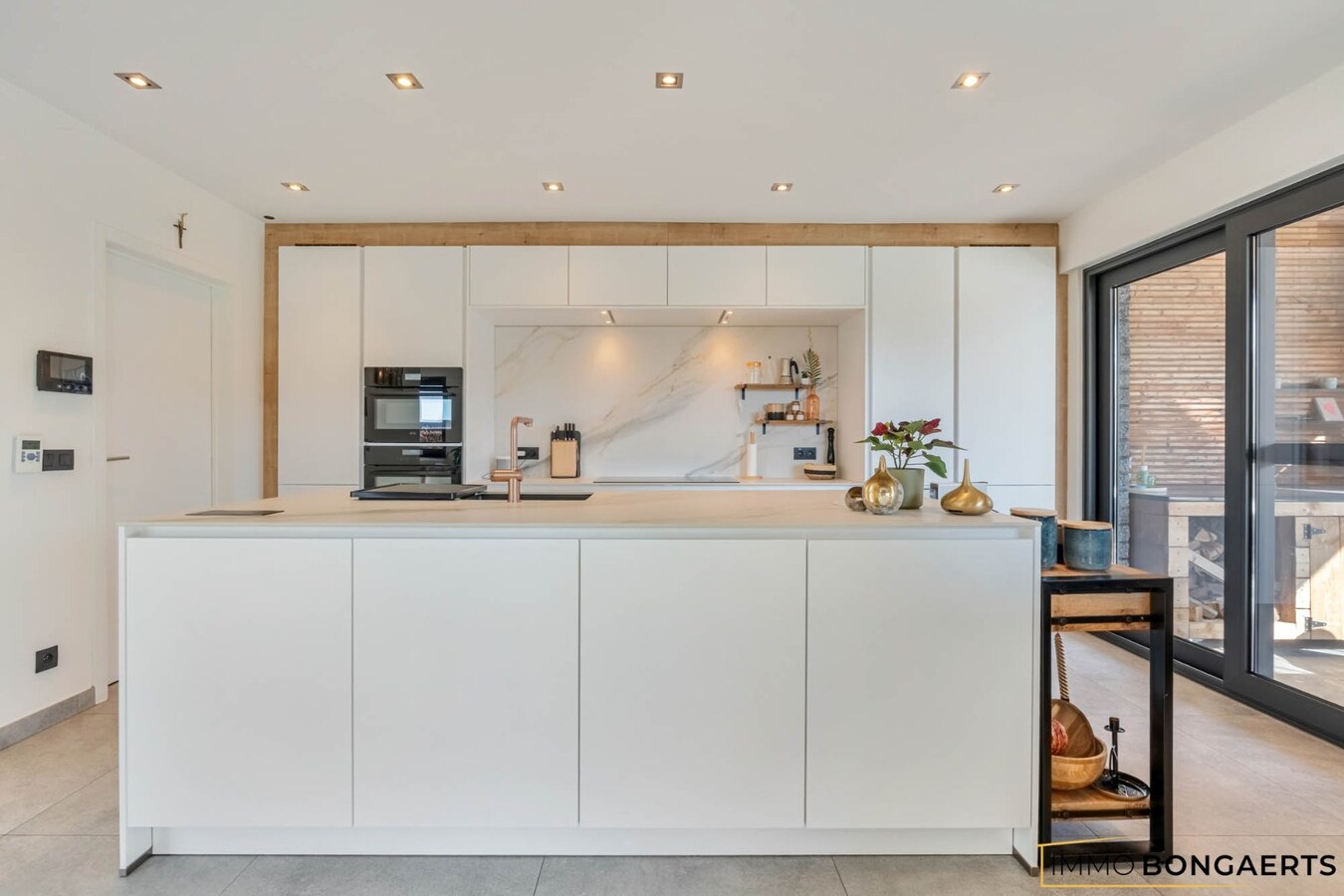 Energiezuinige woning met zwembad op rustige ligging in As 