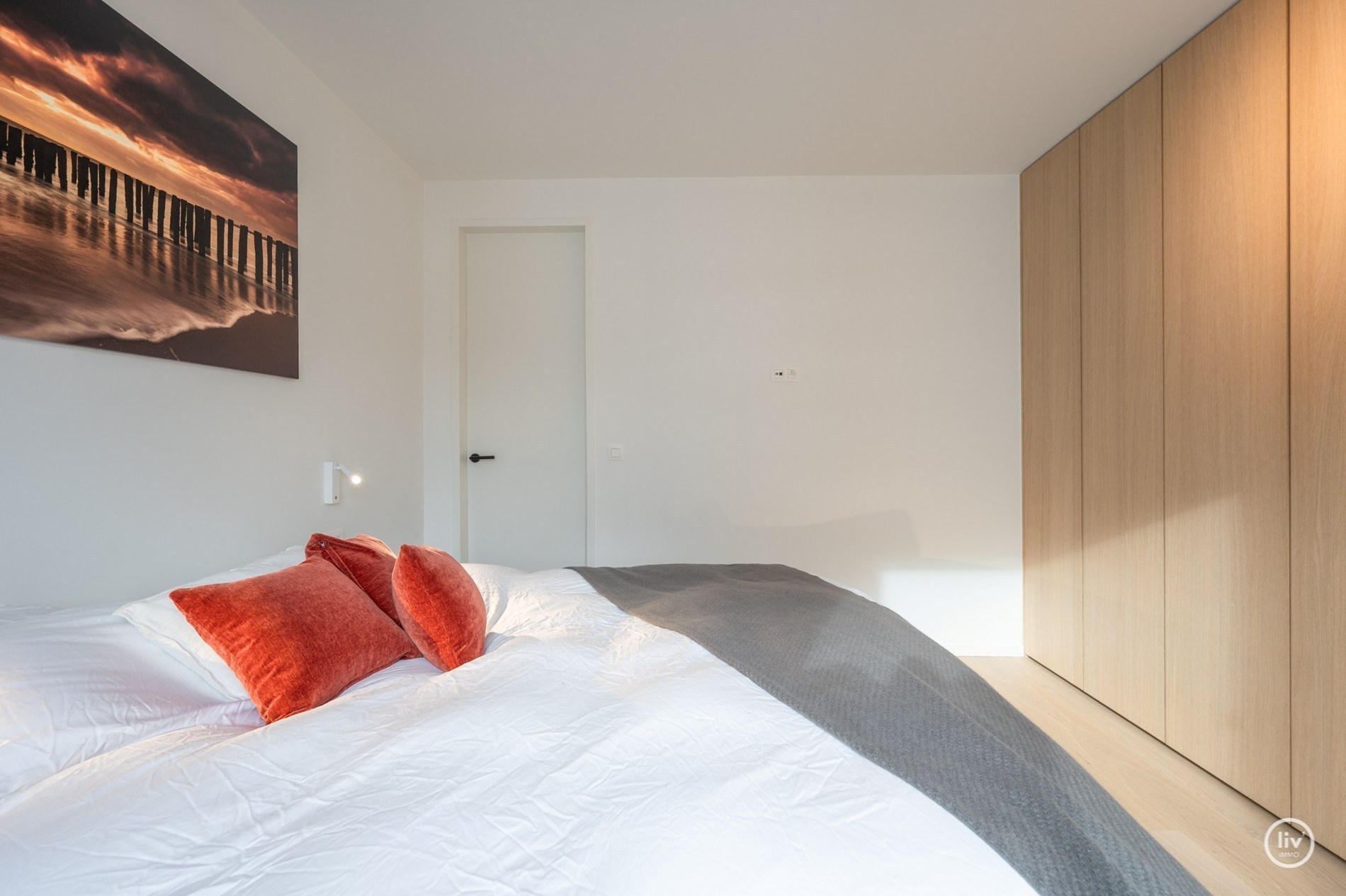 OPENDEURDAG Zaterdag 19/09, tussen 11U en 13u (Jozef Mommenstraat 1): Prachtig gerenoveerd 2-slaapkamer-(hoek)appartement vlakbij de Lippenslaan te Knokke 