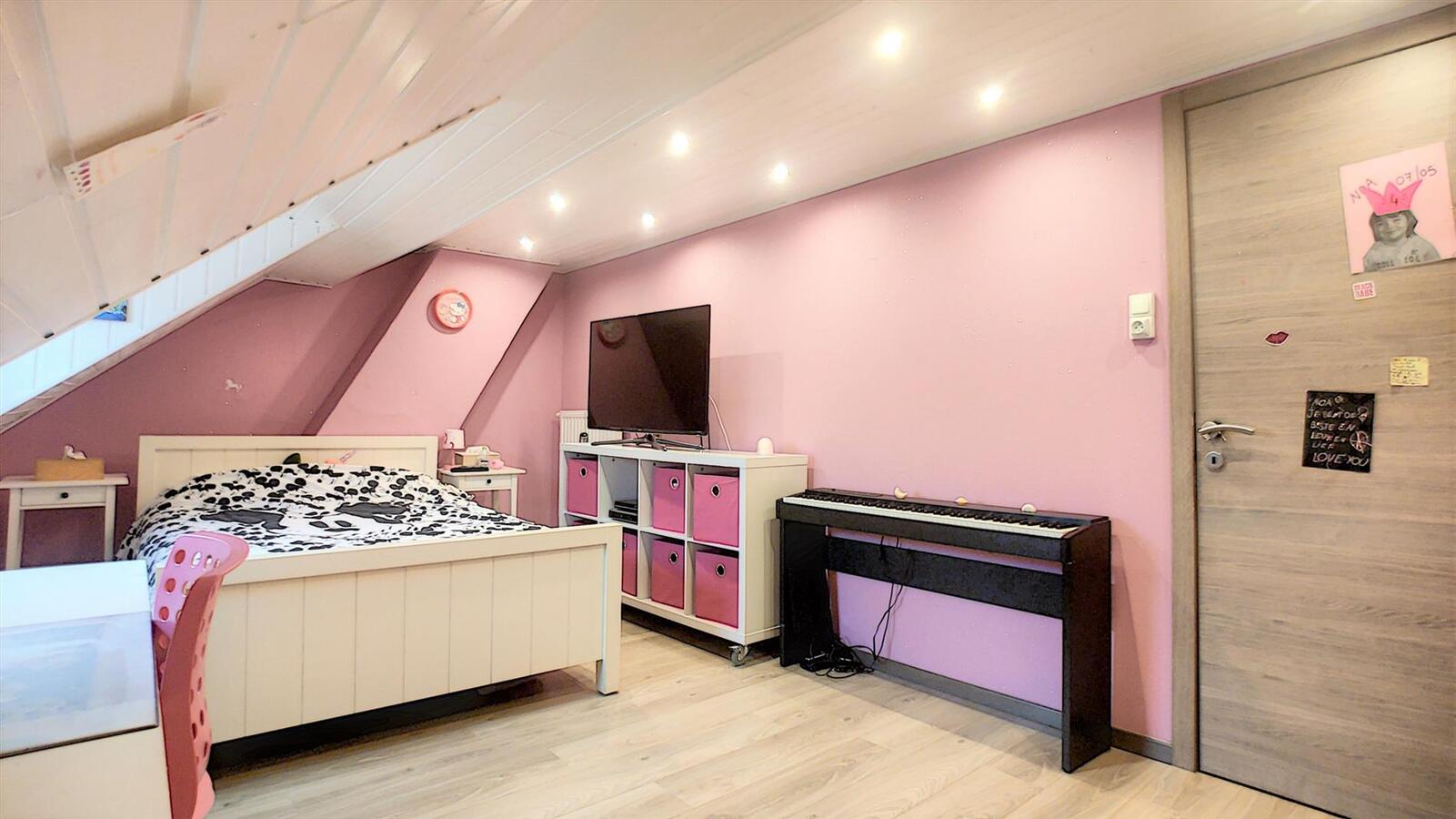 Grote gezinswoning met twee garages - Zeebrugge 