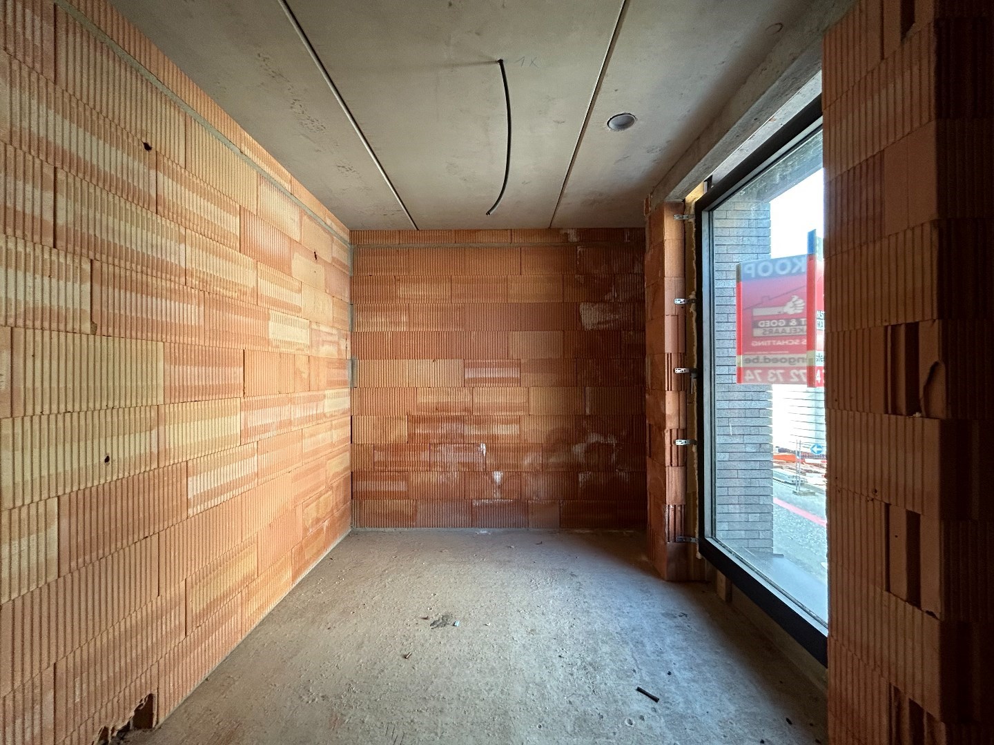 Uitzonderlijk afgewerkte nieuwbouwwoning met 4 slpk. in centrum Geel 