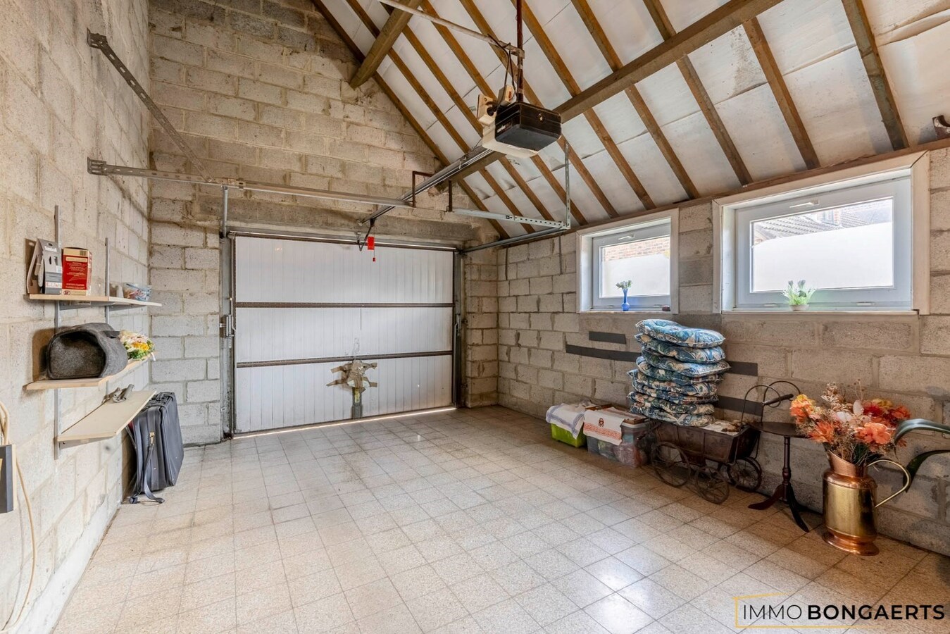 Ruime, rustig gelegen woning met drie slaapkamers 