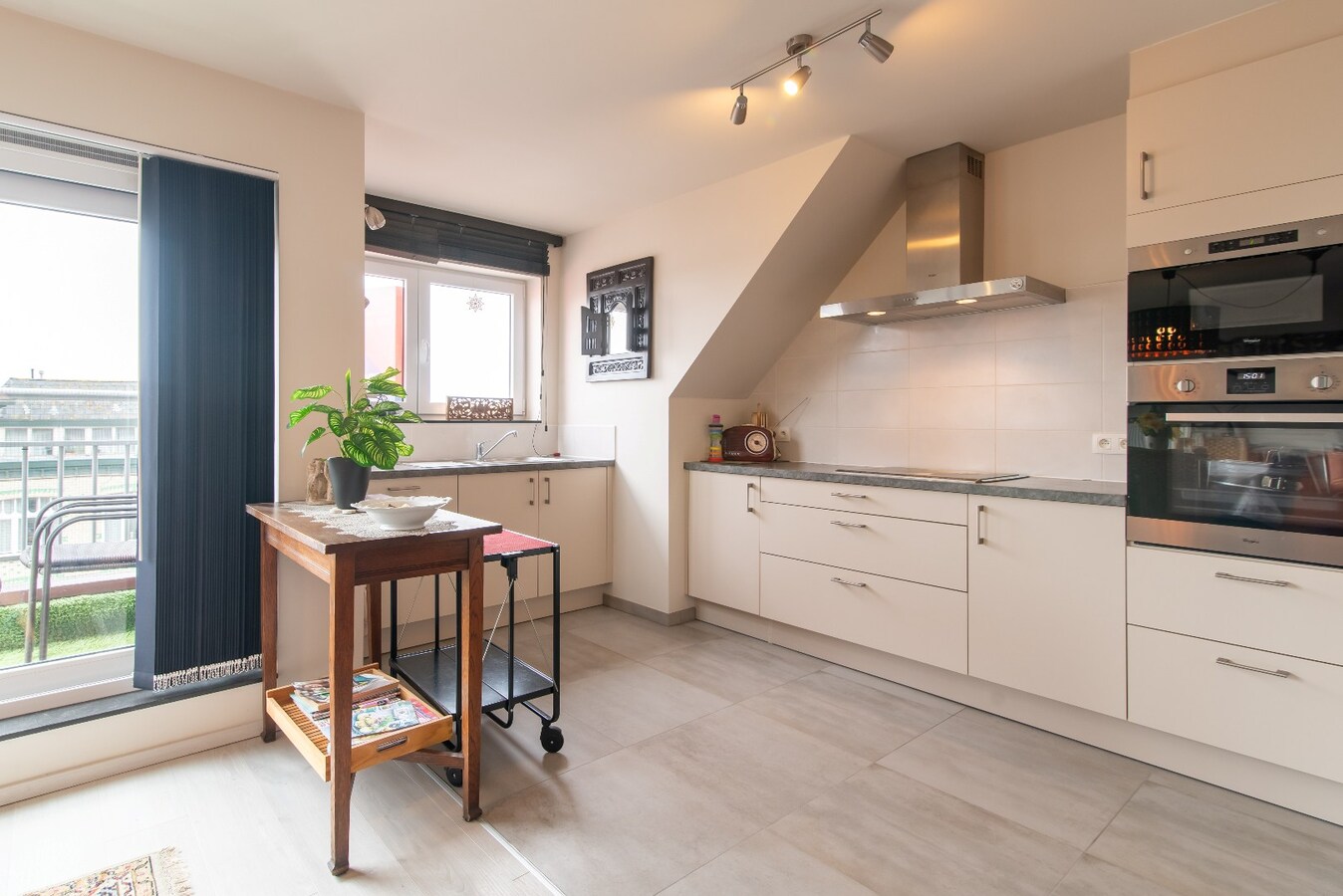 Instapklaar en lichtrijke penthouse te Blankenberge ! EPC A ! 