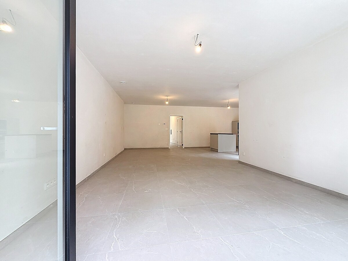 Tiptop afgewerkte nieuwbouw BEN-woning te St-L-Houtem, 6% BTW mogelijk 