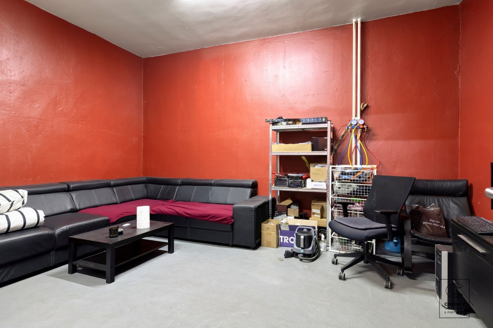 Commercieel pand/autogarage op een uitstekende locatie te Deurne! 