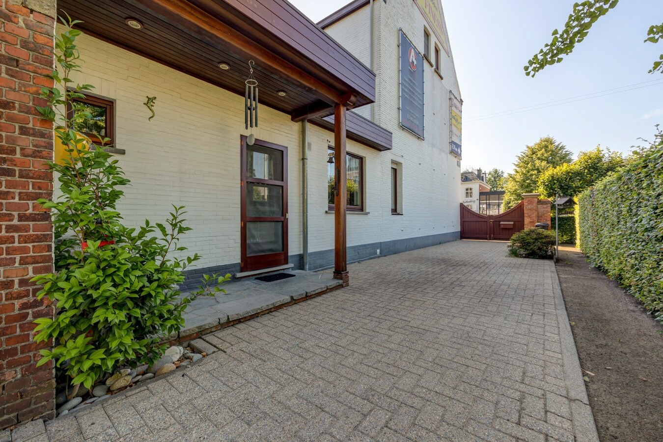 Karaktervolle gezinswoning met 6 slaapkamers in hartje Schilde 