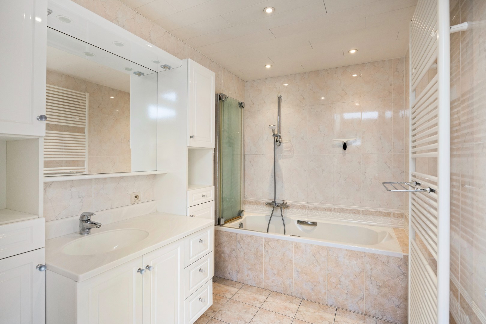 Rustig gelegen woning met 3 slaapkamers, tuin, zolder en kelder in Kessel-Lo! - EPC 220 kWh/m² - bewoonbare opp. 134 m² 