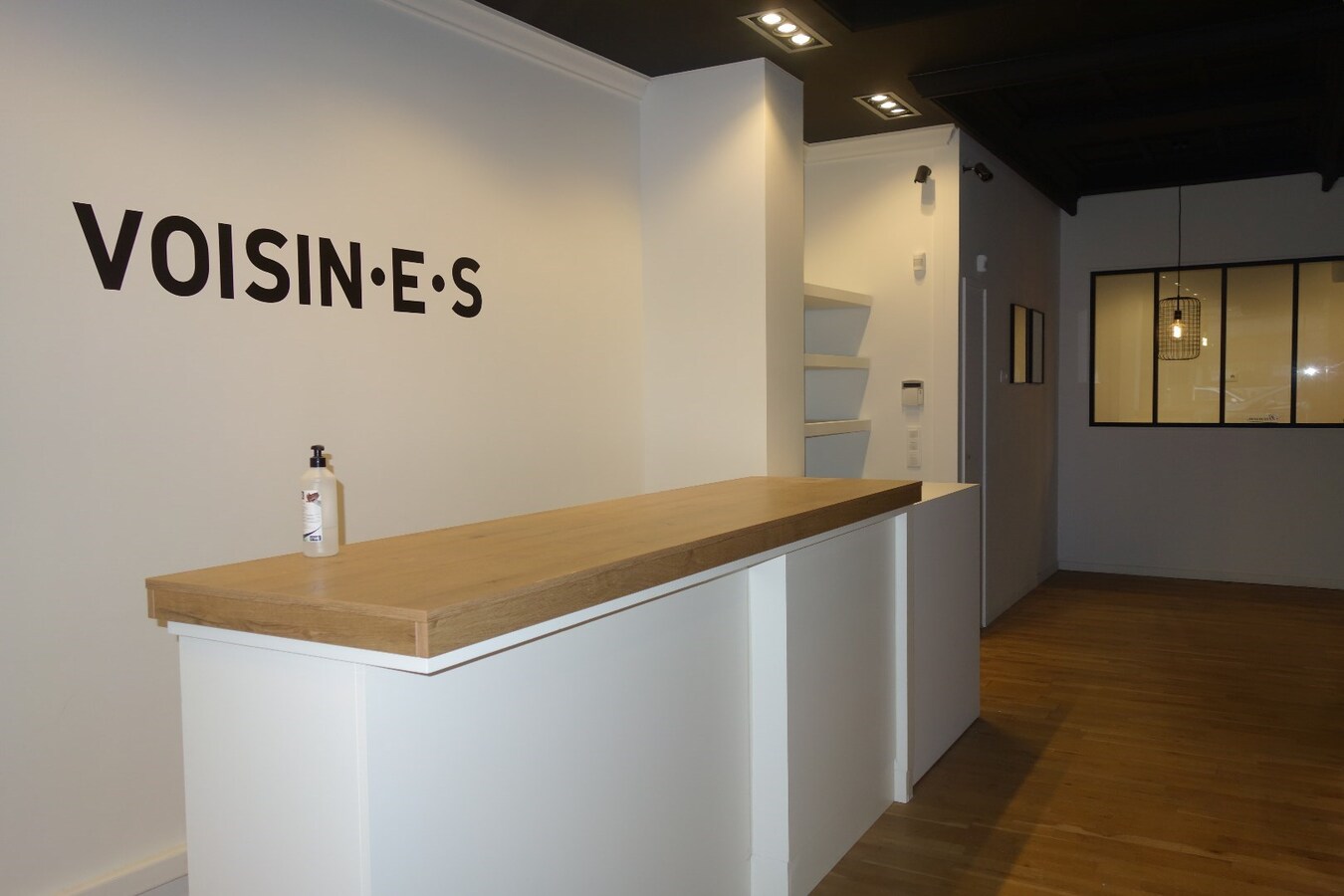 Commerce a louer À Tournai